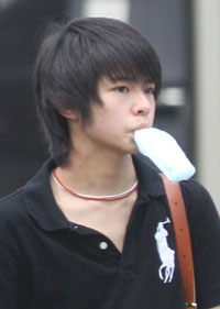 野島伸司×ジャニーズJr.の『お兄ちゃん、ガチャ』、初回は岸優太の半裸にファン大興奮