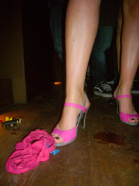 パンティを失くす心配なし！　春のヤリマントレンドは「ノーパン」に決まり