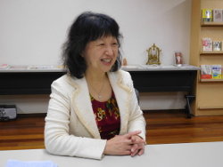 “男社会”だった吉本興業の伝説的女性マネジャーが語る、セクハラ・パワハラと女の媚