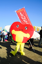 ドコモダケがしQちゃんを完全拒絶!!　超満員のゆるキャラさみっとレポ