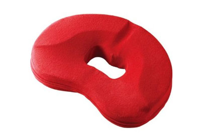 らくちんダイエットの決定版！　「座るだけで骨盤キュッとクッション」を3人に！