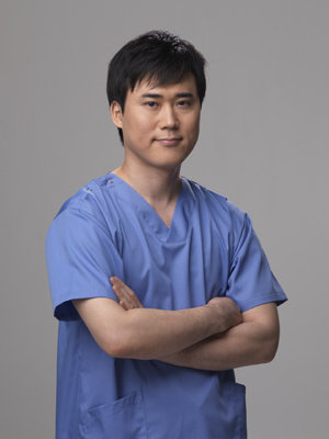 「生え際を切開して掻き出した」美容整形Dr.高須幹弥が、プチ整形被害と注意点を明かす！