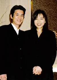 山口智子、ドラマ大惨敗も夫婦仲良好!?　唐沢寿明「献身愛」エピソード