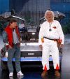 『バック・トゥ・ザ・フューチャー』のマーティ＆ドクが米人気番組に登場、進歩のない2015年に戸惑い？