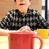 60歳で若年性認知症になった母――心中考えた父と娘、関わらない息子【老いてゆく親と向き合う】
