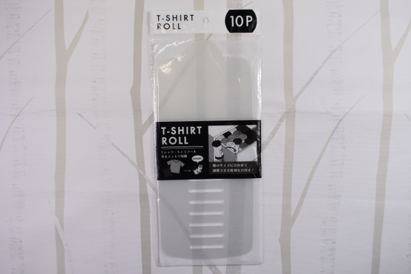 【100均ずぼらシュラン】セリア「Tシャツロール」ファッション女子におススメ!? 洋服を筒状に収納できるの画像1