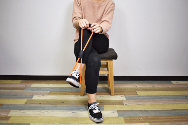 【100均ずぼらシュラン】ダイソー「エクササイズストレッチャー（8の字）」で冬の運動不足解消！の画像5