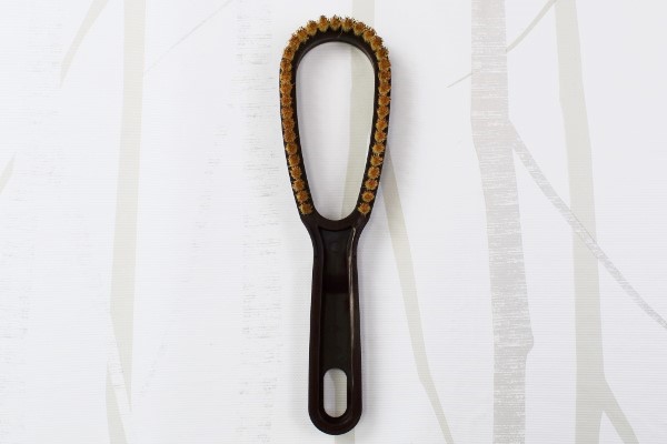 【100均ずぼらシュラン】ダイソー「毛だま取りブラシ」、特殊先端加工の評価は……？の画像4