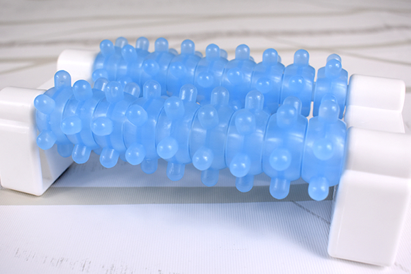 【100均ずぼらシュラン】ダイソー「2ライン フットローラー」ながらマッサージで、イタ気持ちいいがクセに!?の画像3