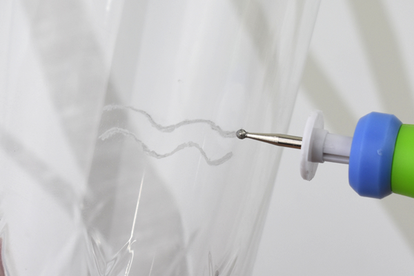 【100均ずぼらシュラン】ダイソー「3Vタイプ ミニルーター」グラスに好きな模様を彫れて、気分はデザイナー！の画像8