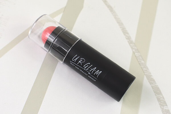 【100均ずぼらシュラン】ダイソーコスメ「UG スティックチーク PK-1」ひと塗りでお直しOK、完璧メイクをキープの画像3