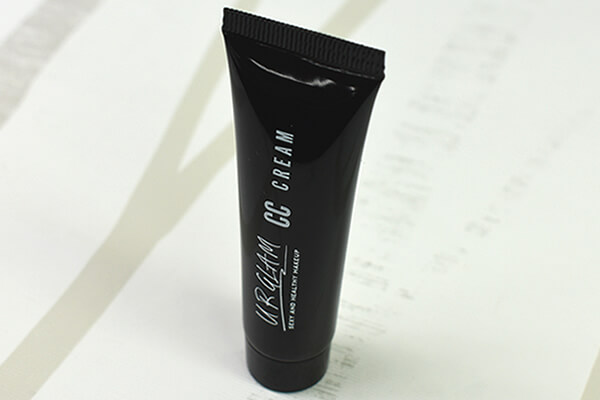 【100均ずぼらシュラン】ダイソーコスメ「UG CCクリーム BE-2」100均コスメでナチュラルビューティーの画像1