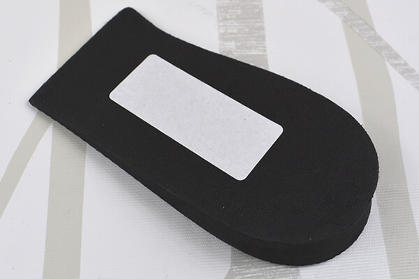 【100均ずぼらシュラン】セリア「ヒールアップパッド」なら数秒で脚長女子に大変身!?の画像5