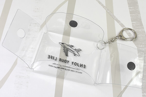 【100均ずぼらシュラン】ダイソー「マルチケース（PMU ファントリップ ラインドローイング）」カバンに入れた小物が一目瞭然の画像5