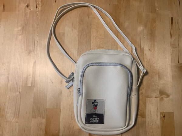 【付録レビュー】「InRed」4月号、ミッキーのショルダーバッグは可愛いだけじゃない！　機能性・デザイン性ともに高クオリティ【女性誌】の画像2