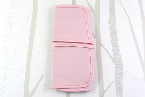 【100均ずぼらシュラン】ダイソー「ブラシ収納ケース」でメイクブラシを楽々管理の画像3