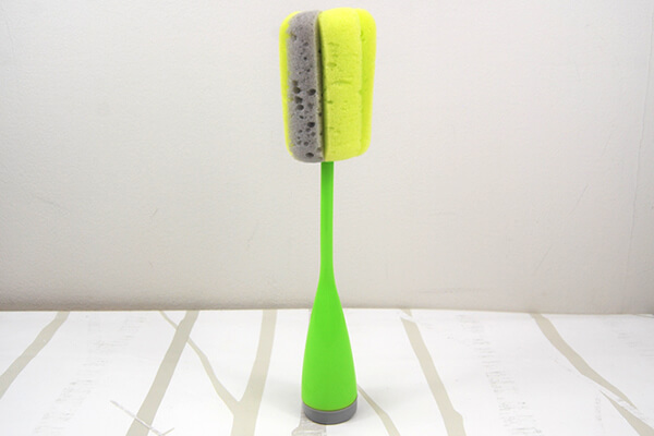 【100均ずぼらシュラン】セリア「ゆらゆらSWINGボトル洗いスポンジ」利便性とかわいさで洗い物が楽しくなる？の画像3