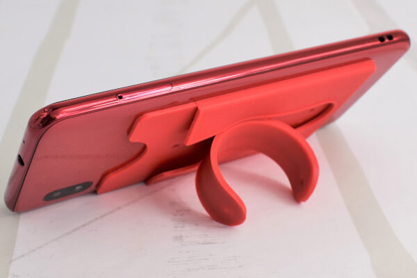 【100均ずぼらシュラン】ダイソー「カードスタンドケース」ならスマホアクセの機能をコンプリート！の画像6