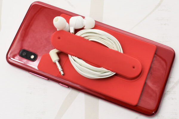 【100均ずぼらシュラン】ダイソー「カードスタンドケース」ならスマホアクセの機能をコンプリート！の画像8