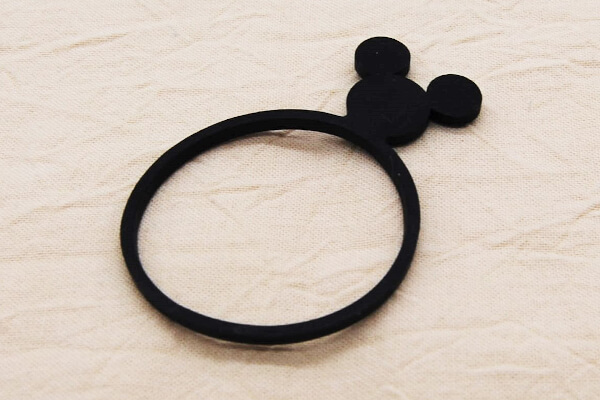【100均ずぼらシュラン】ダイソー「ゴムバンド」キュートなミッキーのマークで手早くデコレーション！の画像4