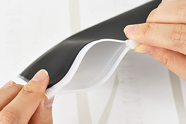 【100均ずぼらシュラン】セリア「6リング用 EVAジッパーリフィル」散らばる小物を1冊に収納!? の画像5