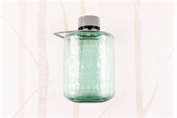 寸胴なデザインがレトロかわいい！ たっぷり水が入るセリアの「ウォーターボトル ジャータイプ」の画像2