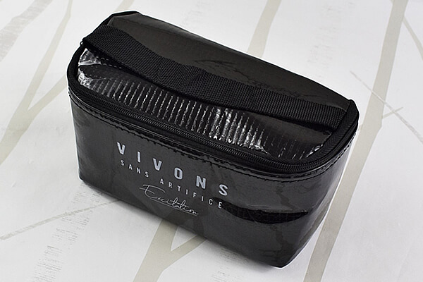 【100均ずぼらシュラン】セリア「PVCランチバニティケース ミルキーカラー」は化粧ポーチみたいで保冷温可能の画像1