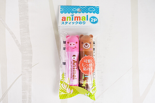 【100均ずぼらシュラン】セリア「アニマルスティックのり 2P」耳つきキャップがかわいくて使うのが楽しいの画像2
