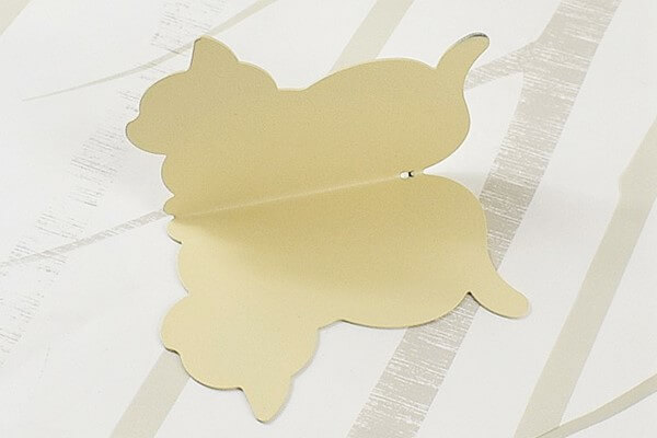 レトロな色味のネコで部屋をかわいく変身♪ 立てた本が見やすい「アニマルブックスタンド」（セリア）の画像1