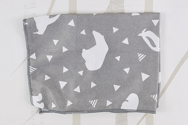 【100均ずぼらシュラン】セリア「接触冷感ピローパッド」ひやっと滑らかな感触で眠れない夜を改善の画像3