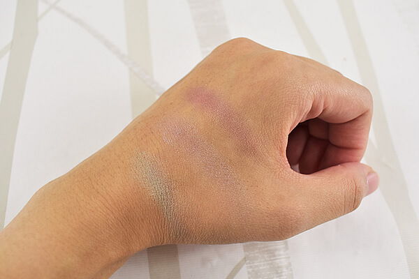 【100均ずぼらシュラン】セリアの人気コスメ「12色 アイシャドウ パレット 03」幅広いカラーでお仕事メイクもお出かけメイクもOK！の画像5