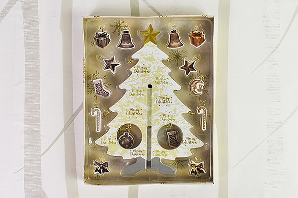 スリーコインズ「MDFツリー」コンパクトなクリスマスツリー!?　卓上にぴったりサイズで気分は毎日ハッピー！の画像2