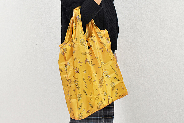 【ダイソーVSセリア】100均「エコバッグ」対決！　ボタニカル柄とキウイ色、どちらが使える？の画像4