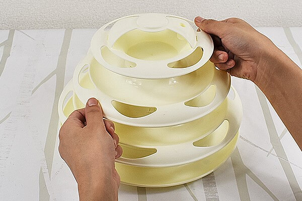 スリーコインズ「キャットボールトイ」ネコちゃん大忙し？　4個のボールで気晴らしにぴったりの画像4