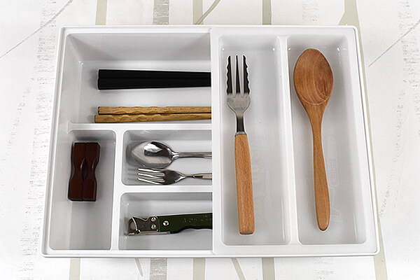 スリーコインズ「スライド式カトラリーケース」汎用性が高く、食器以外の収納にも使える!?の画像4