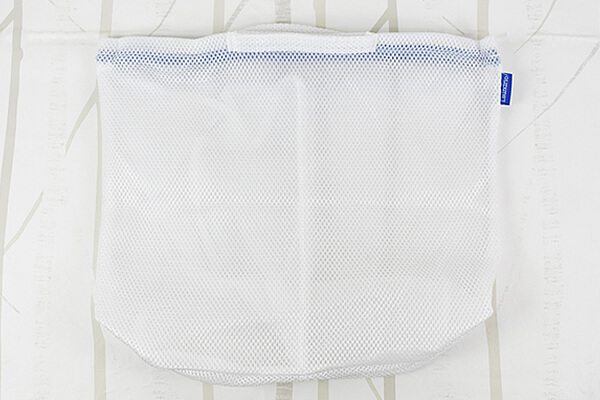 スリーコインズ「3ポケットランドリーネット」収納力抜群で複数の洗濯物をまとめて洗える！の画像3