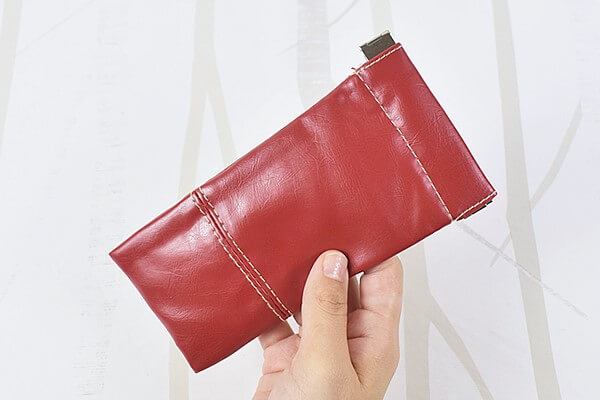 【ダイソーVSセリア】100均「100円に見えないケース」対決！　大人でも使える!?の画像3