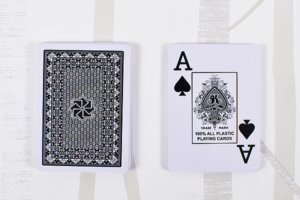 【ダイソーVSセリア】100均「トランプ」対決！　大きな数字とアニマルイラスト、どっちが盛り上がる？の画像3