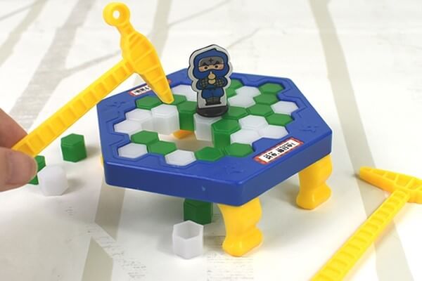 【ダイソーVSセリア】100均「テーブルゲーム」対決！　みんなでワイワイ盛り上がる！の画像7