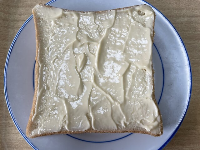 『家事ヤロウ!!!』【揚げないハムカツエッグトースト】、ソースをかけると「まさにハムカツ」！　まろやか卵にソースが絶品だった！の画像2