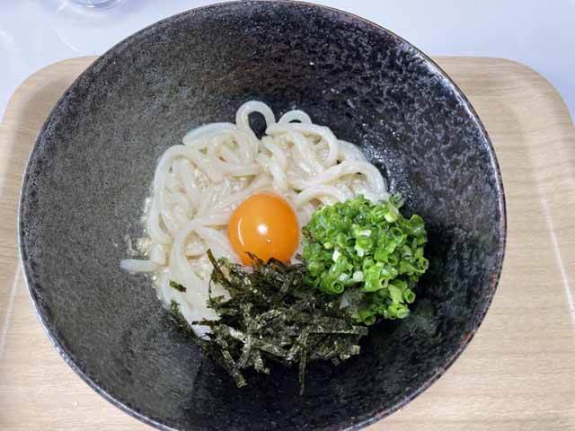 『家事ヤロウ!!!』冷凍うどんレシピ【だし味噌釜玉】、作ってみたら……まるで「たまごおやじ」を思い出す優しさだった!!の画像5