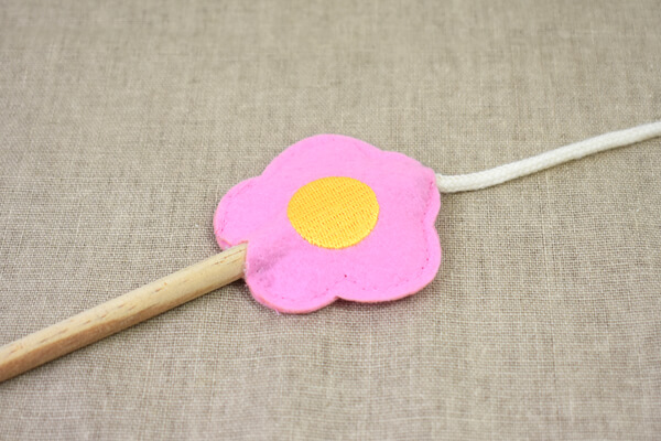 スリコ（3COINS）の「Cat Toy 猫じゃらし」があれば、ペットと遊ぶ時間が充実！の画像4