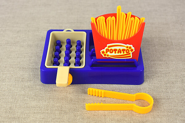 【100均レビュー】セリアのファストフード作って遊ぶグッズ対決！　ポテト＆ハンバーガー作りを楽しもうの画像7