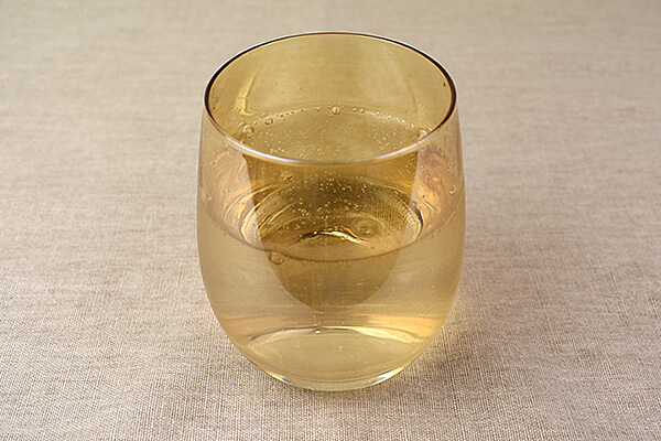 スリコ（3COINS）の「オーロラグラス」は高見え＆光の加減で色が変わる？の画像4