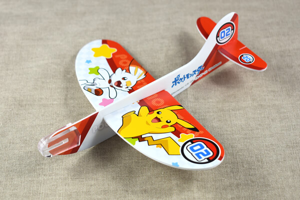 【100均レビュー】ダイソーおもちゃ「グライダー」比較！　ポケモンとトイ・ストーリー、意外と遠くまで飛ぶのは!?の画像4