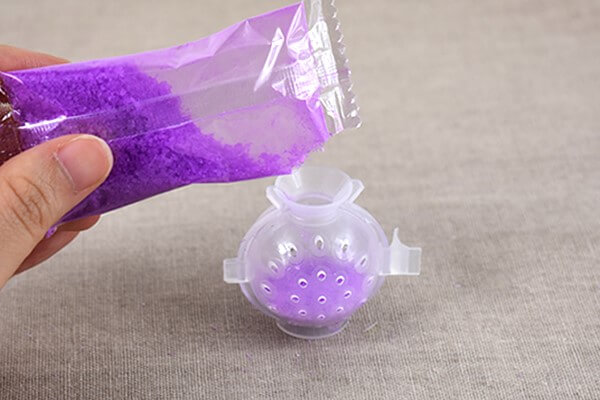 【100均レビュー】セリア「自分で作るおもちゃ」比較！　きれいな見た目で癒やし度MAXの画像6