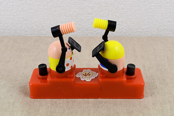 【100均レビュー】ダイソー「押して遊ぶゲーム」比較！　思わず熱中して盛り上がること間違いなしの画像3