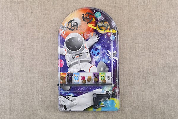 【100均レビュー】ダイソー「押して遊ぶゲーム」比較！　思わず熱中して盛り上がること間違いなしの画像6