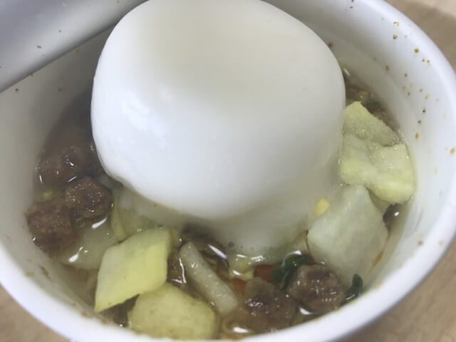 【雪見カレーヌードル】、まずいと思うでしょ？　作ってみたら、うまさ100点！　おしゃれな専門店に出てきそうな上機嫌レシピの画像3