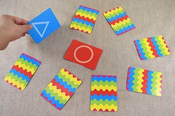 【100均レビュー】ダイソー「記憶力系カードゲーム」比較！　ちょっと変わってて普通の神経衰弱より難しい!?の画像4